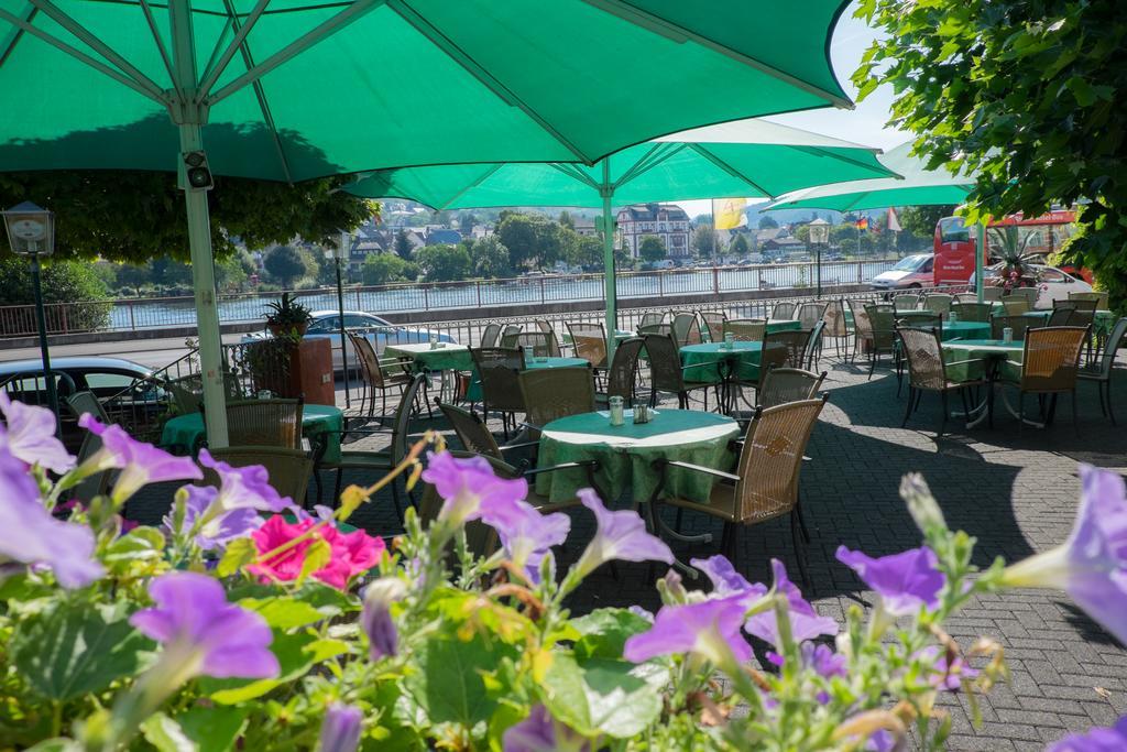 Panorama-Cafe Moselgarten Алф Екстериор снимка