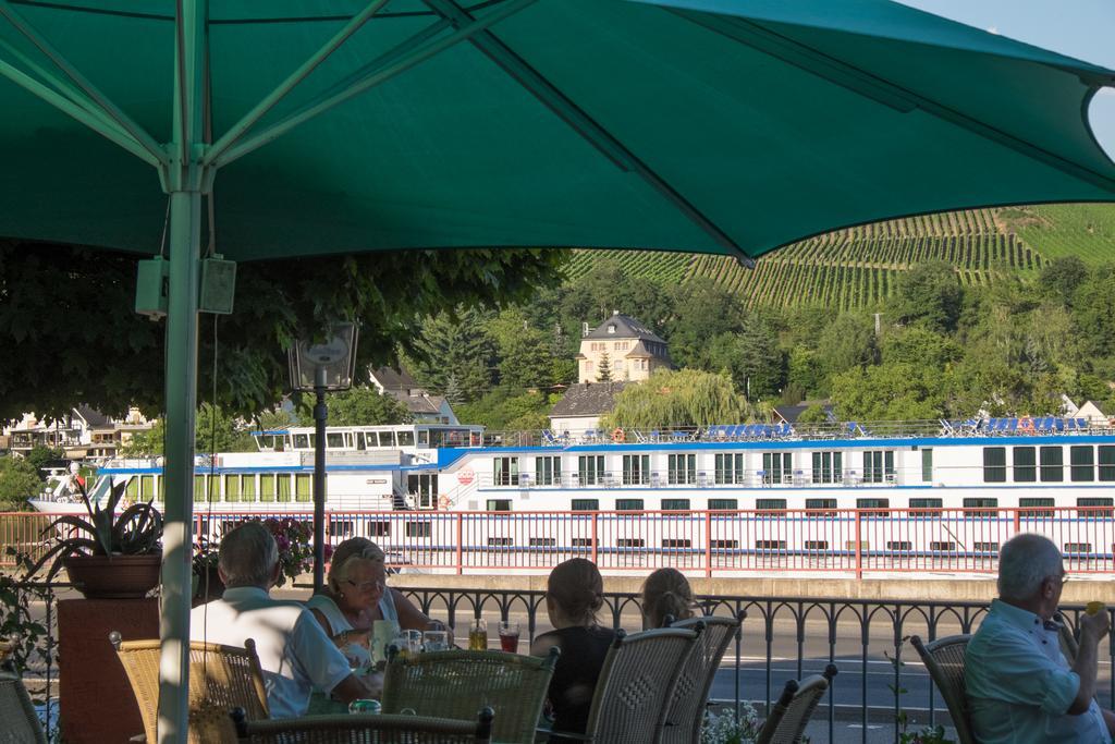 Panorama-Cafe Moselgarten Алф Екстериор снимка